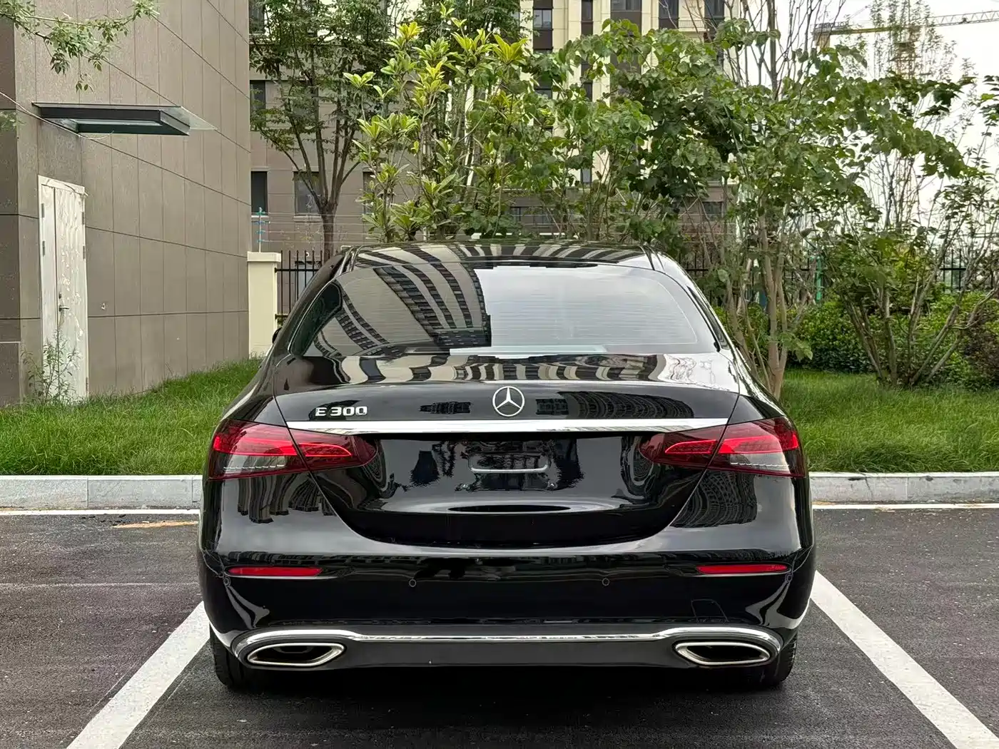 Mercedes-Benz E-Class 2023 E 300 L Luxury фото 8