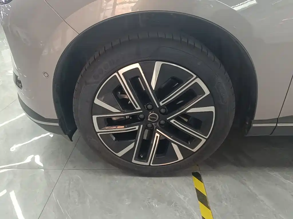 Фото 23 - Volvo XC70 Plug-in Hybrid