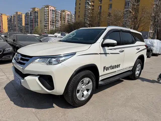 TOYOTA FORTUNER