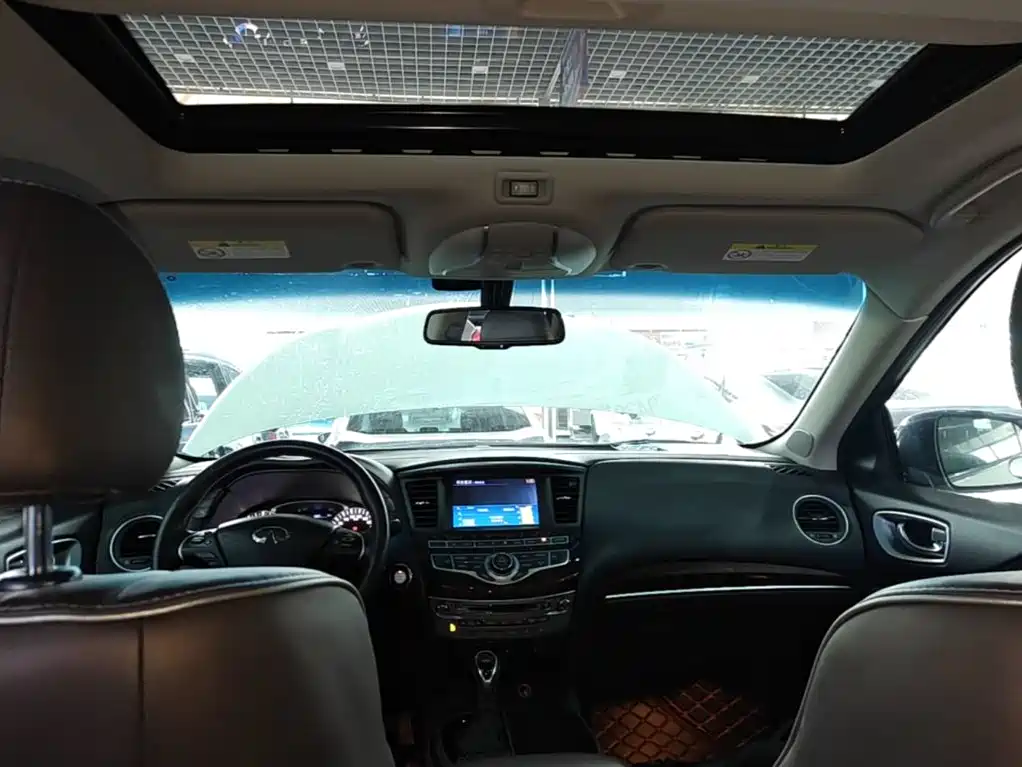 Photo 18 - Infiniti QX60 (Import)