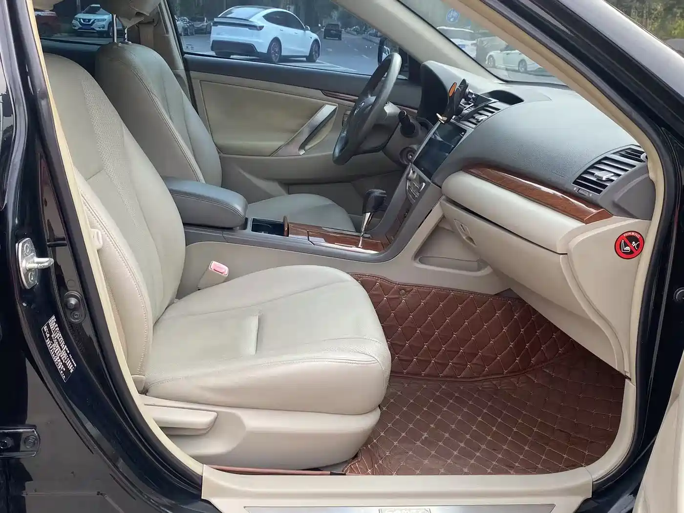 Toyota Camry 2013 200E Classic Elite Edition фото 15