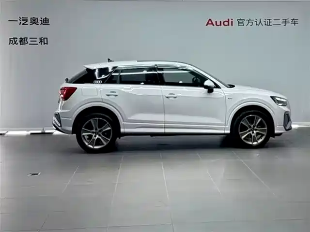 Audi Q2L 2025 35TFSI Fashion Dynamic — фото 3