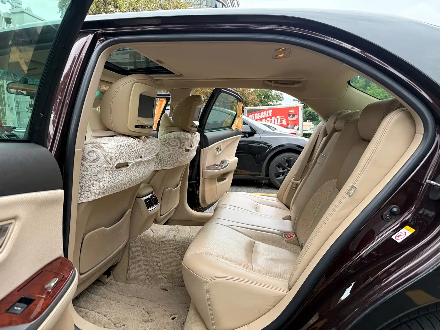 Toyota Crown 2012 2.5L Royal Leather Edition фото 8