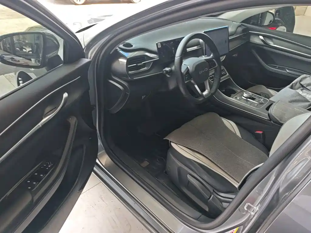 BYD Destroyer 05 2024 2024 Glory Edition DM-i 120KM Luxury