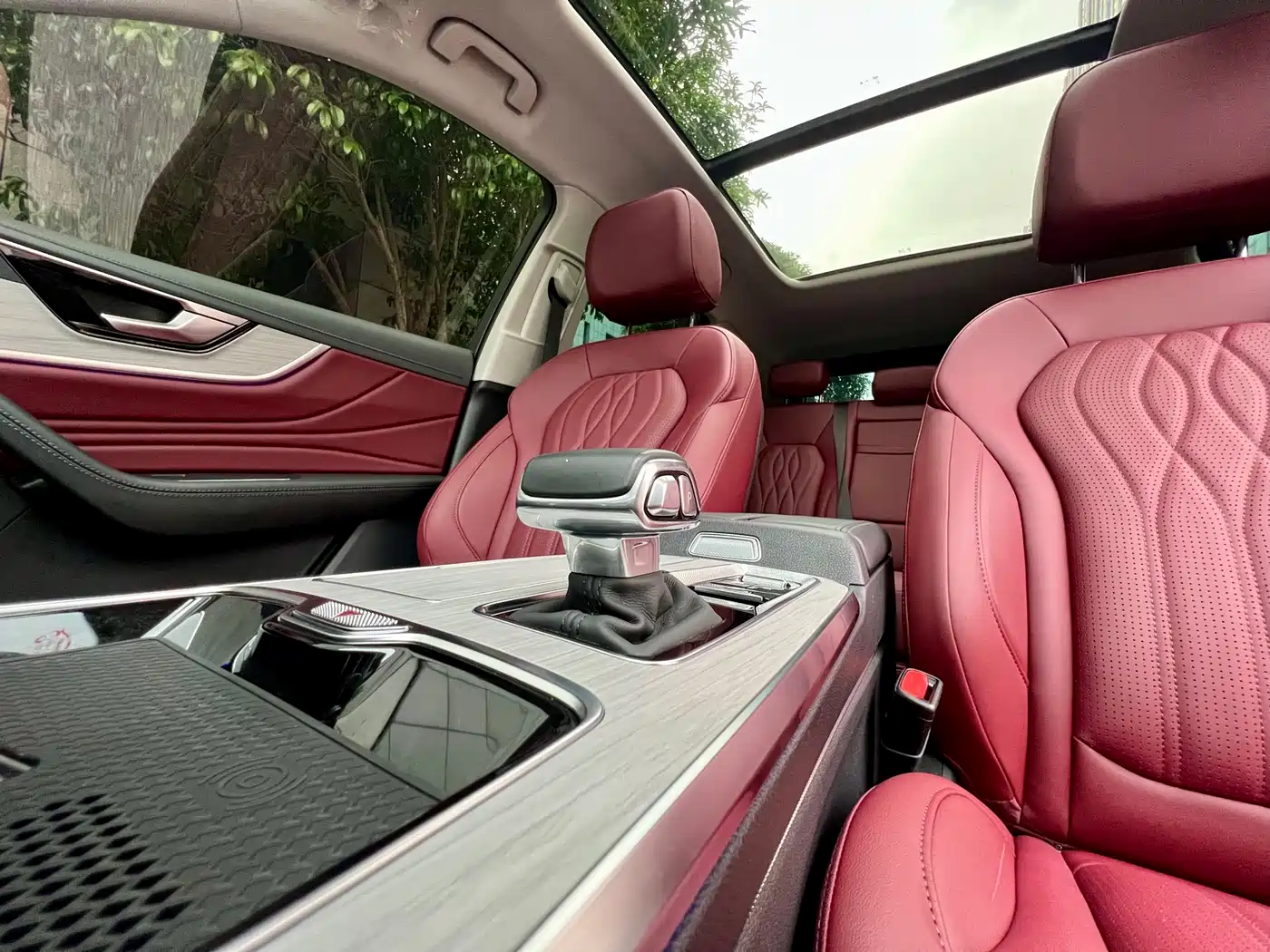 Hongqi HS5 2025 2.0T 2WD Mystic Shadow Edition фото 16