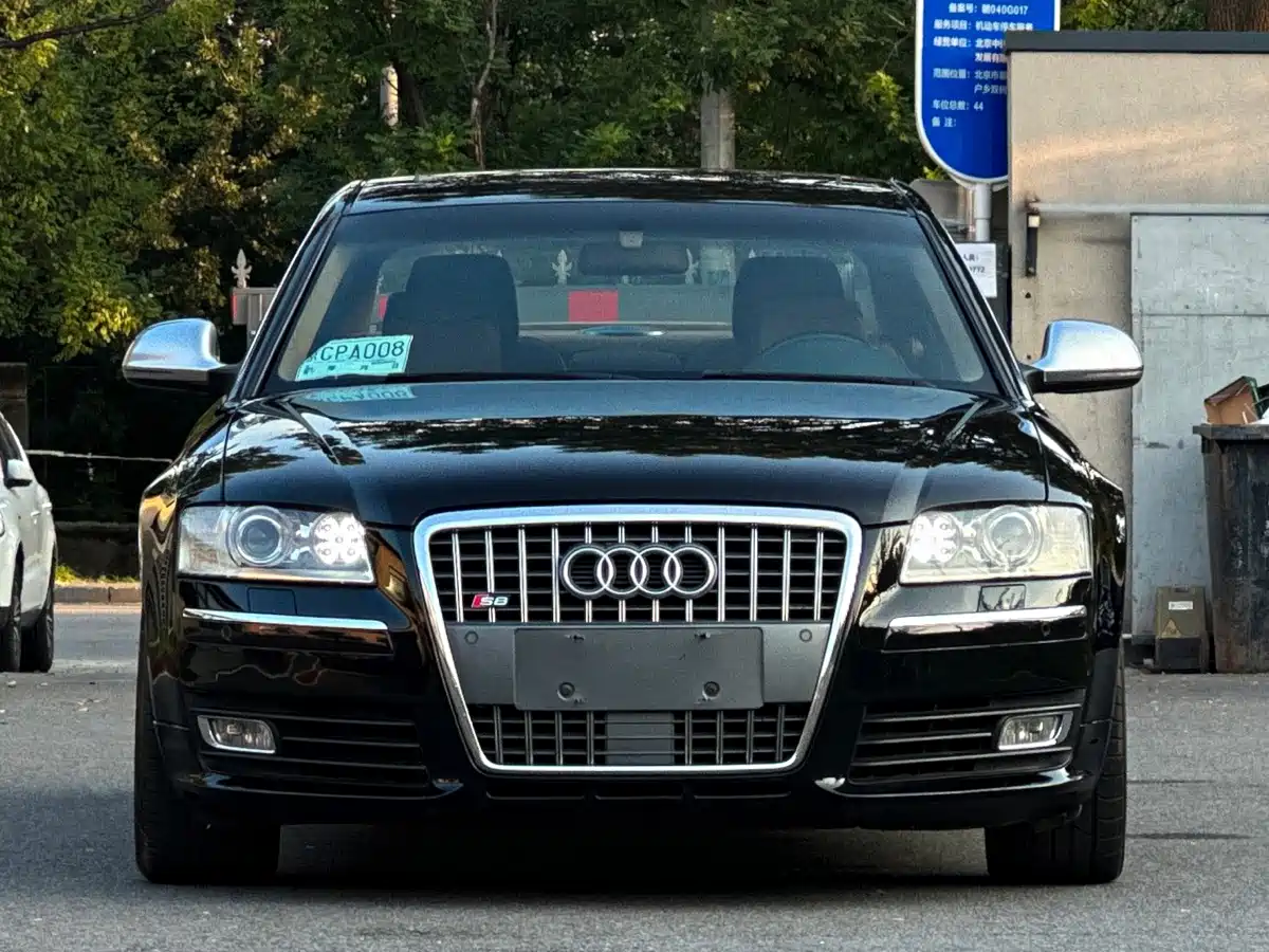 Audi S8 2008 2008 Model S8 5.2FSI quattro