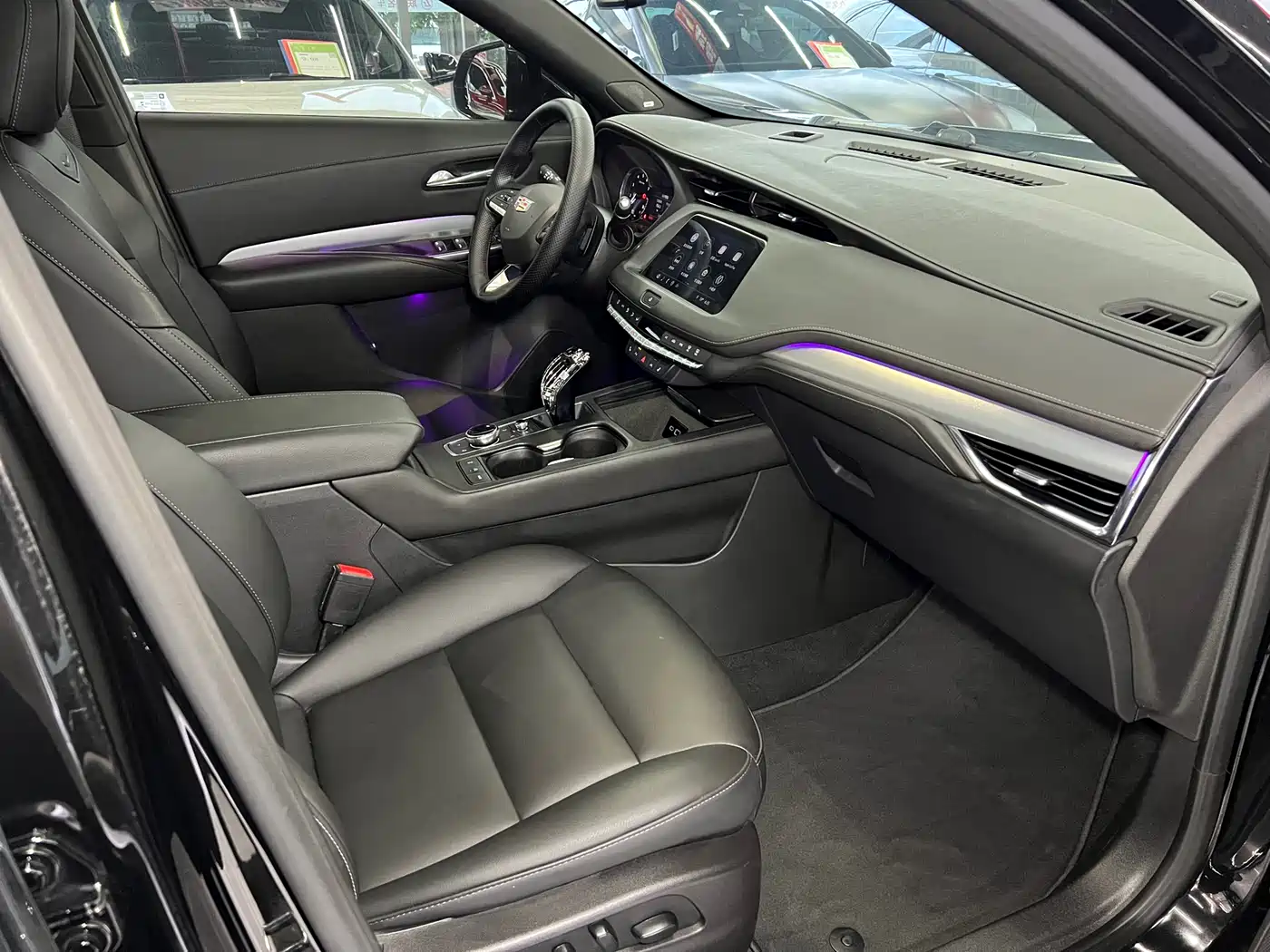 CADILLAC XT4
