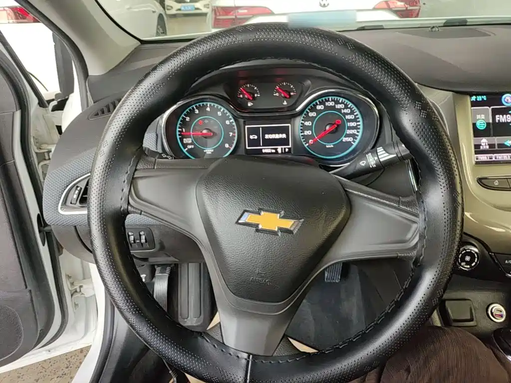Chevrolet Cruze 2018 2018 320 Automatic Pioneer Sunroof Edition