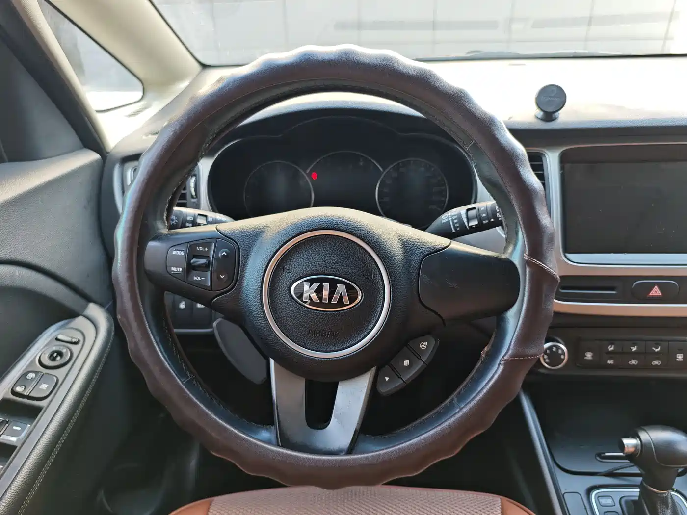 Kia Carens 2013 2.0L 7-Seat Auto Standard China IV фото 14