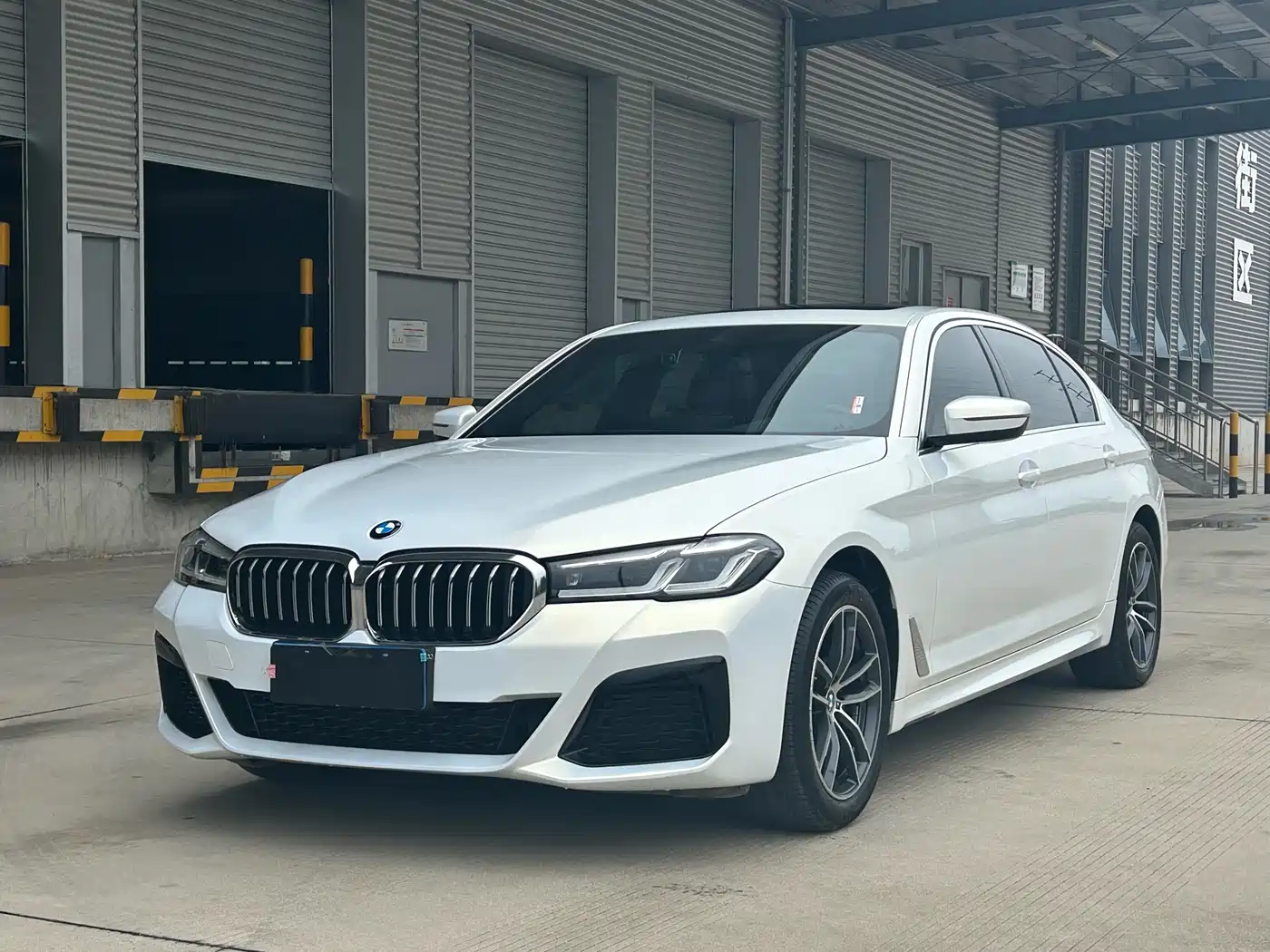 BMW 5 Series 2022 525Li M Sport Package