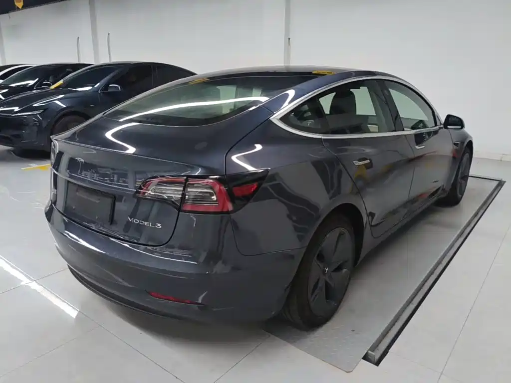 Photo 7 - Tesla Model 3 (Import)