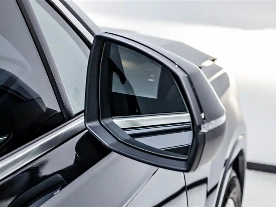 Audi Q7 2023 45 TFSI quattro S line Sport фото 26