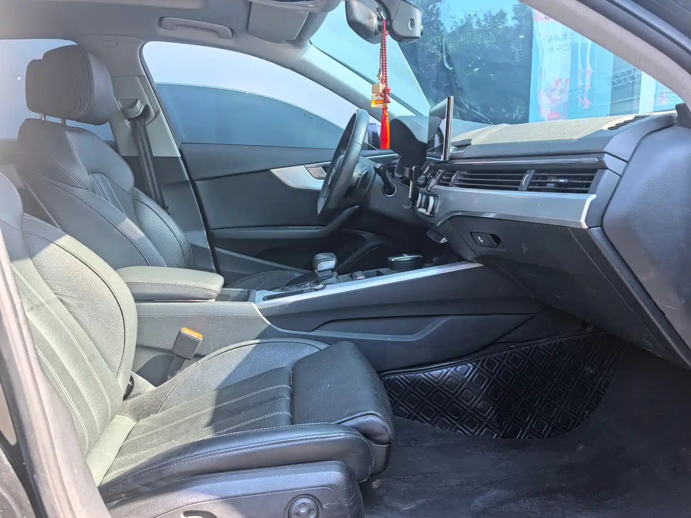 Audi A4L 2020 40 TFSI Luxury Dynamic фото 9