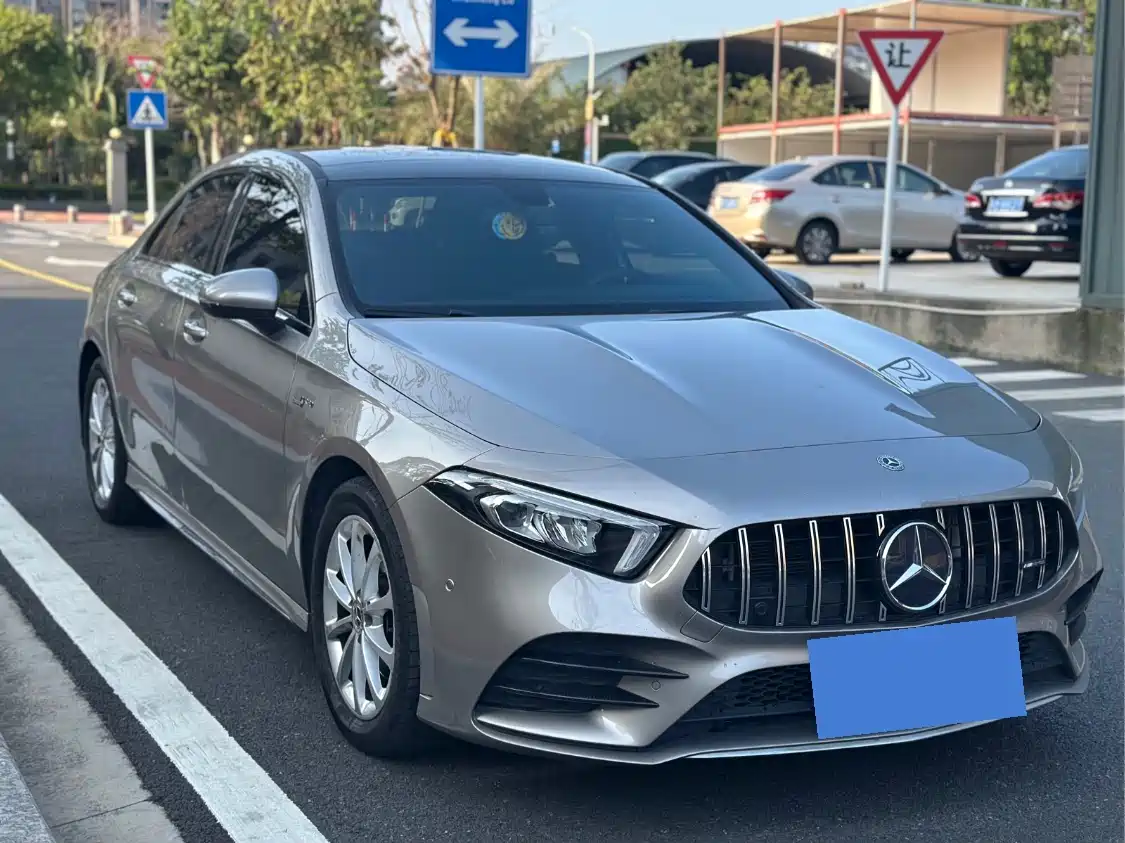 Mercedes-Benz A-Class 2019 A 200 L Sport Sedan фото 3