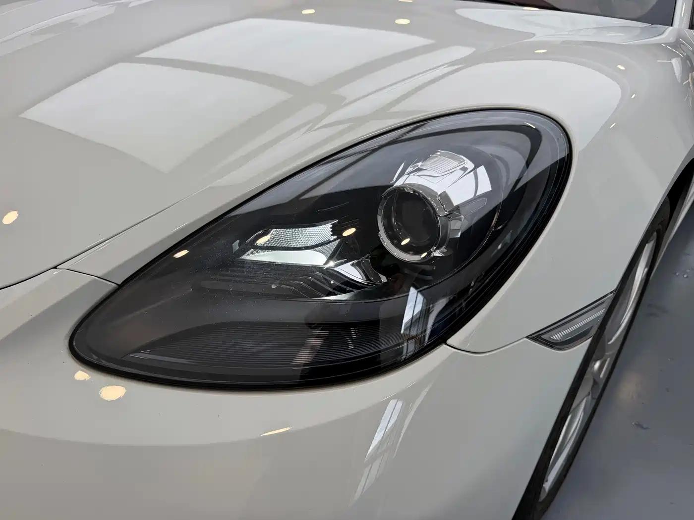 Porsche 718 2025 2022 Boxster 2.0T