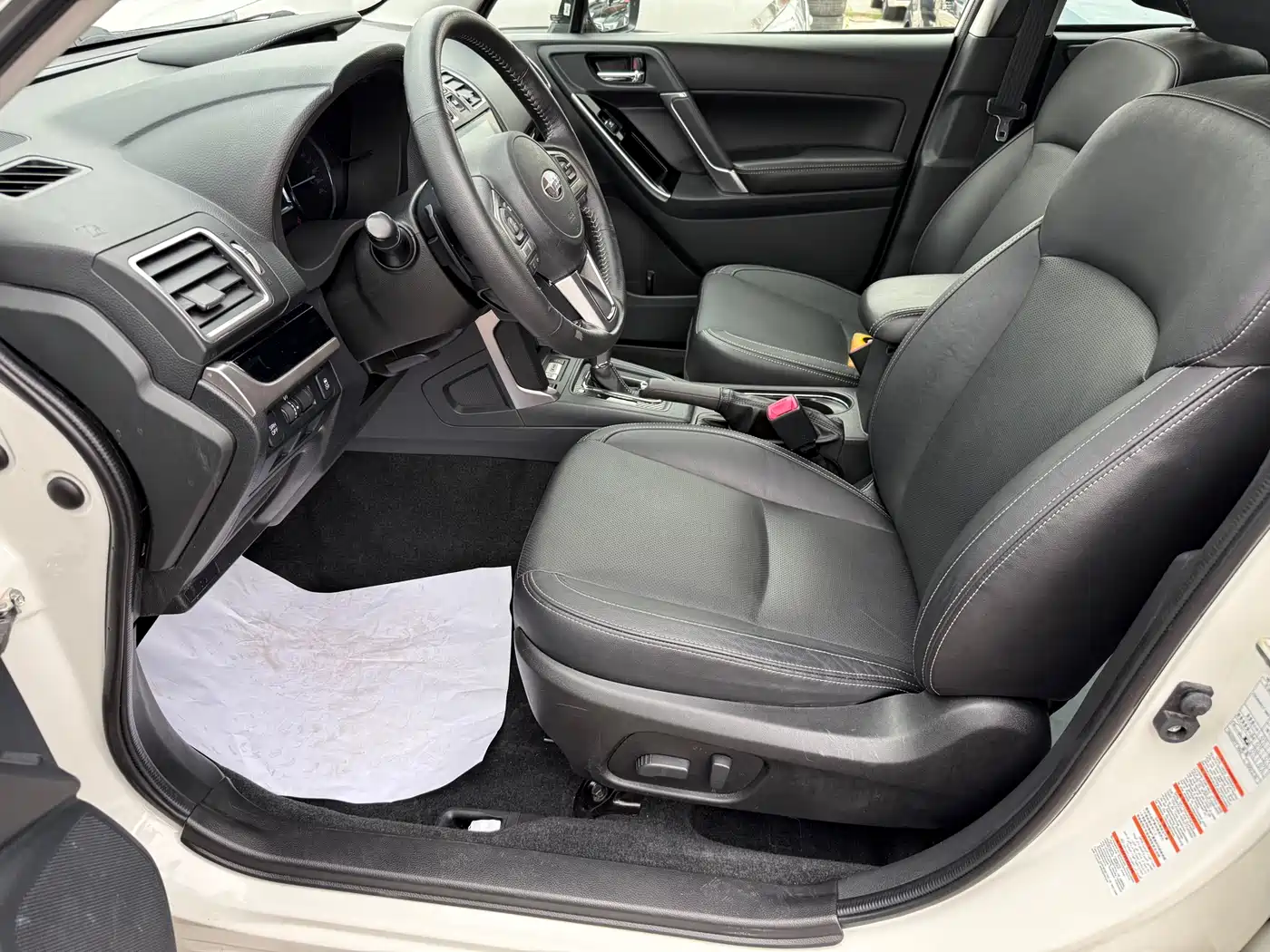 Subaru Forester 2016 2.5i Luxury Navigation Edition фото 3