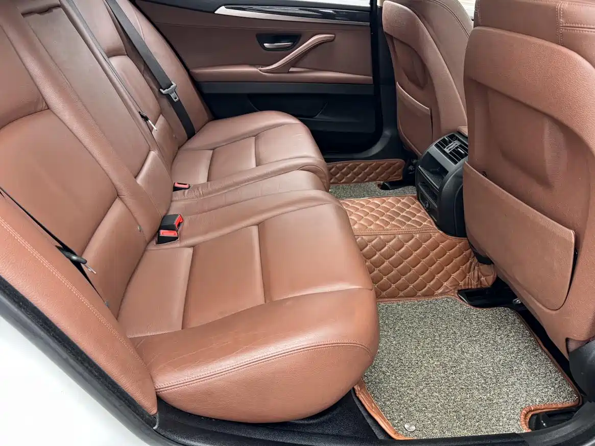 BMW 5 Series 2017 520Li Classic Edition фото 8