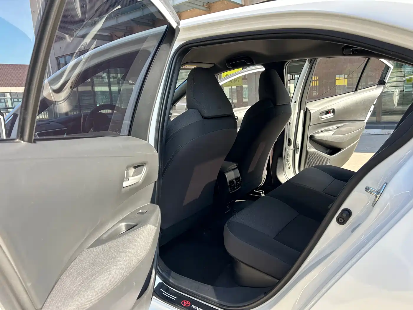 Toyota Levin 2021 Dual Hybrid 1.8H E-CVT Leading Edition фото 11
