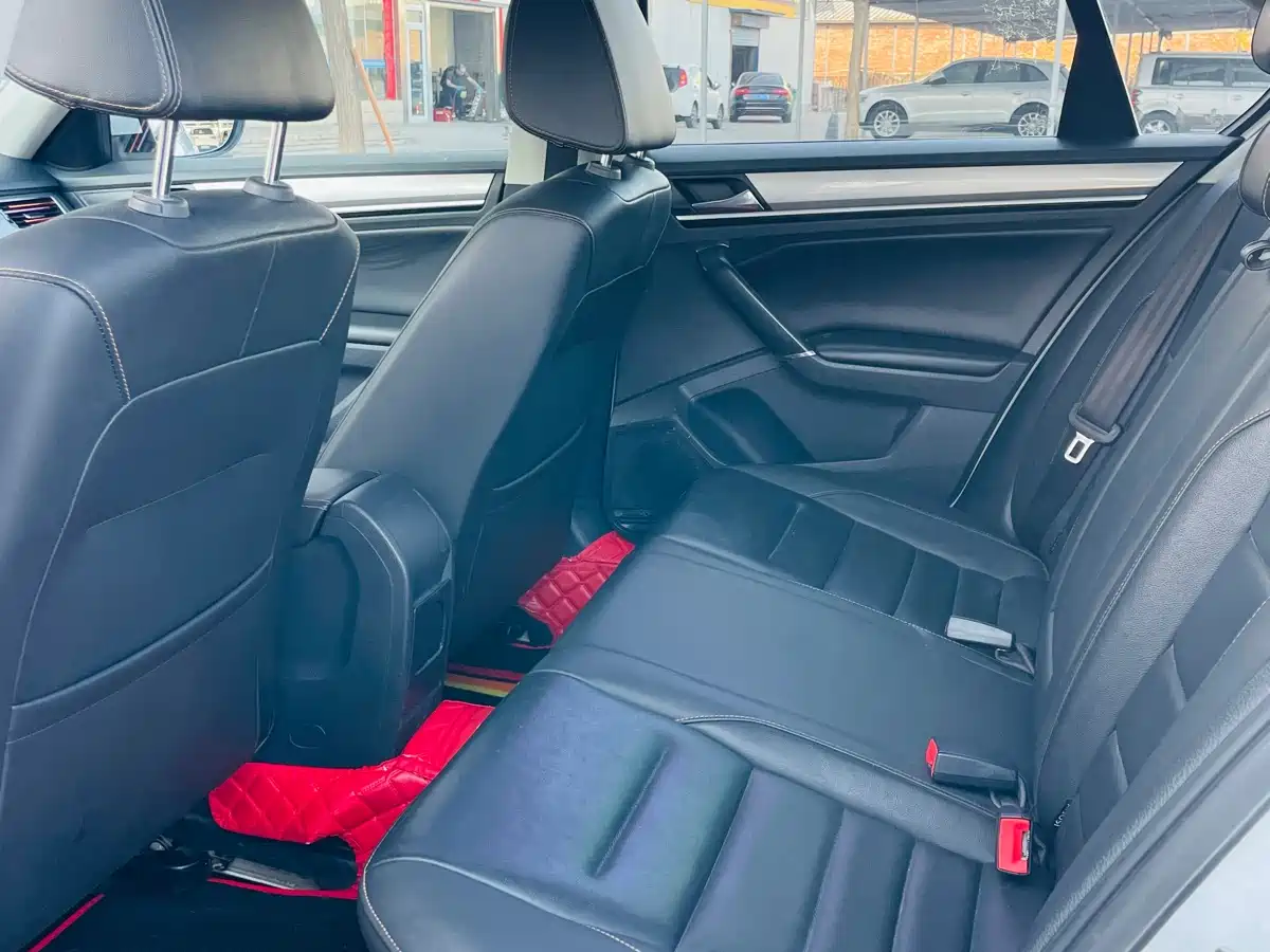 Volkswagen Bora 2017 1.6L Automatic Comfort фото 6