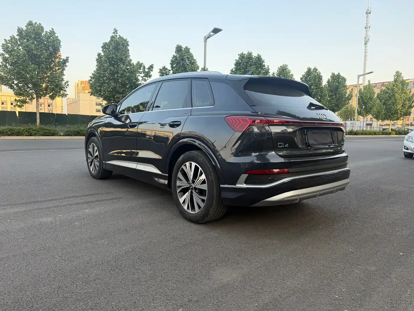 Audi Q4 e-tron 2022 40 e-tron Pioneer Edition фото 8