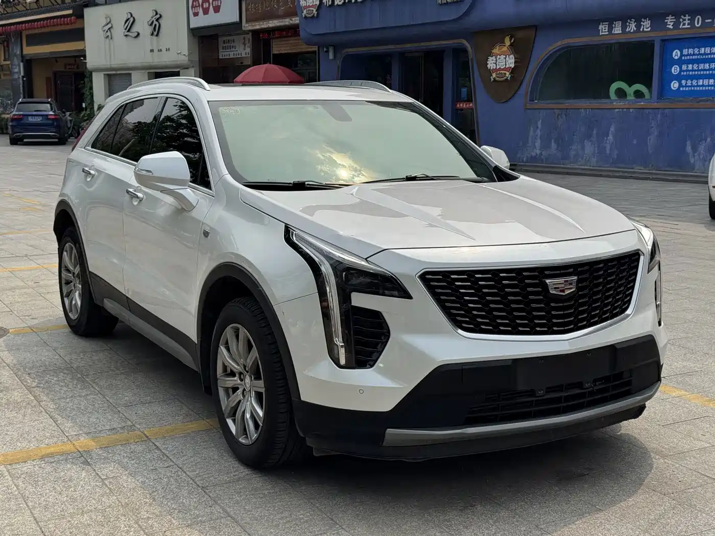 Cadillac XT4 2019 2018 28T FWD Leading Edition