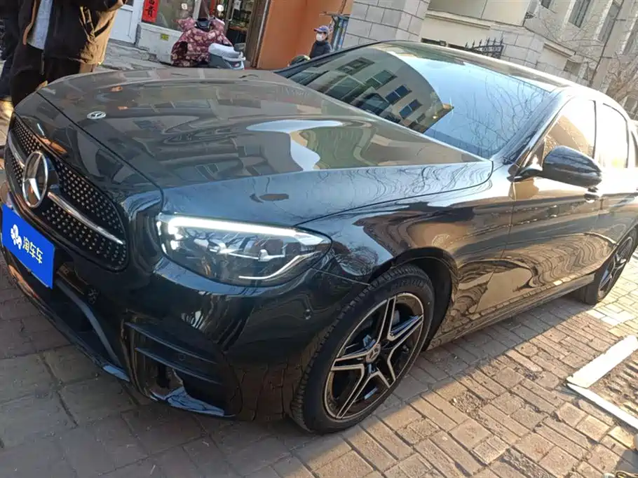 MERCEDES-BENZ E CLASS