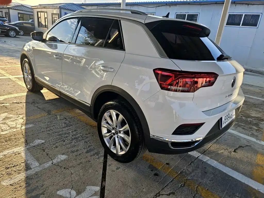 Volkswagen T-ROC 2023 2022 280TSI DSG 2WD Comfort PLUS