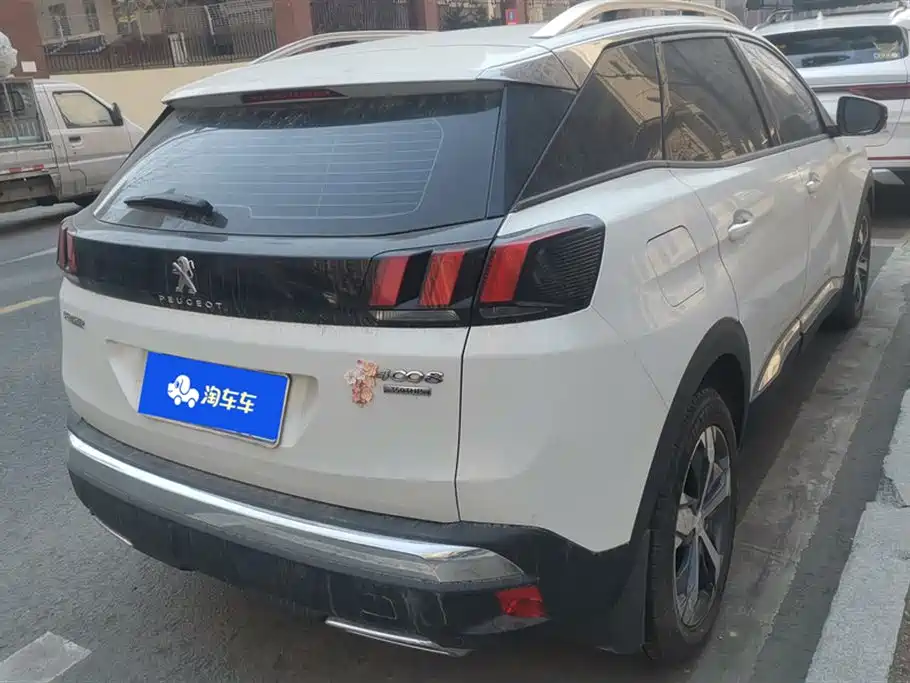 PEUGEOT 4008