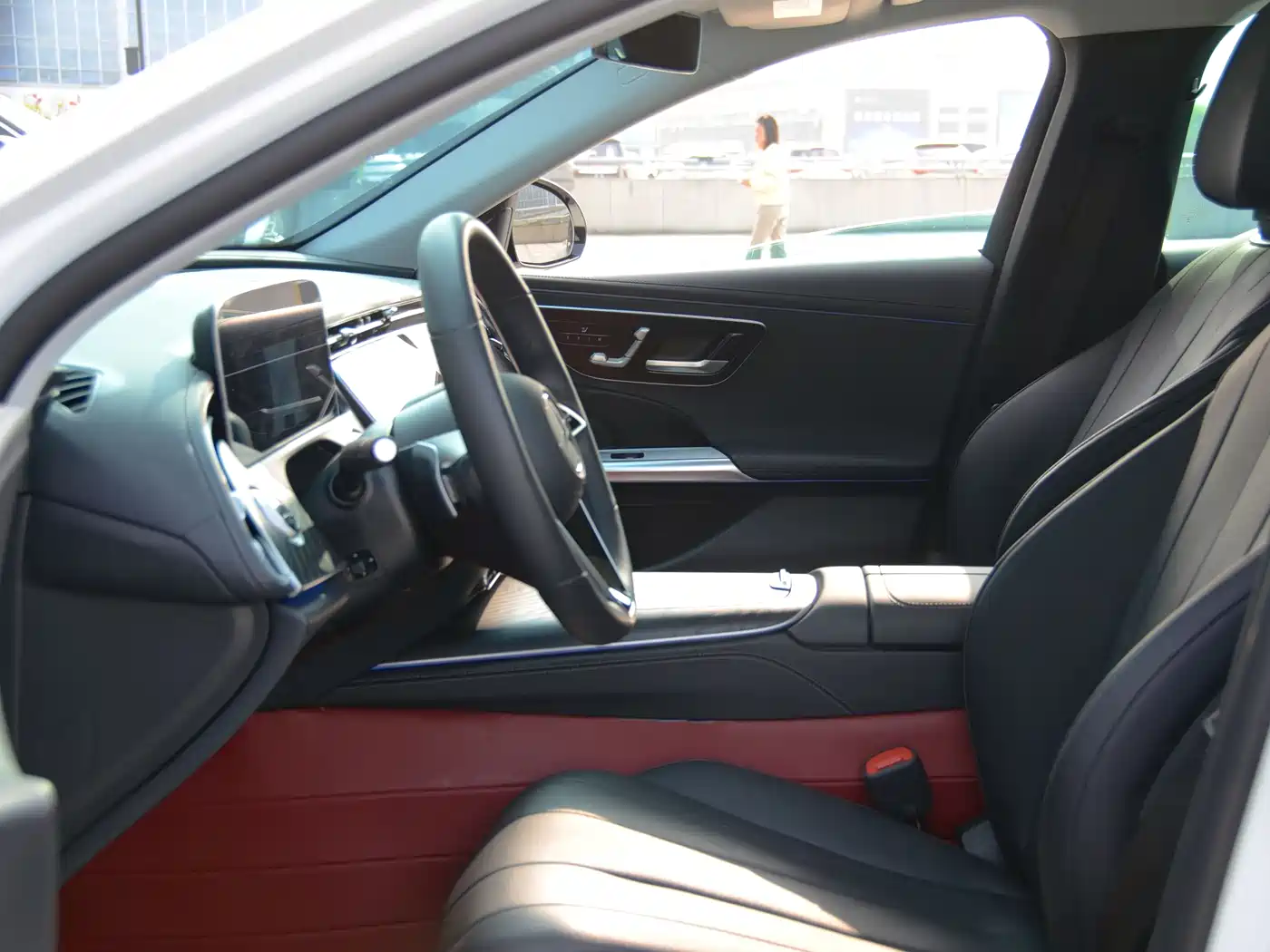MERCEDES-BENZ E-CLASS (IMPORTED)