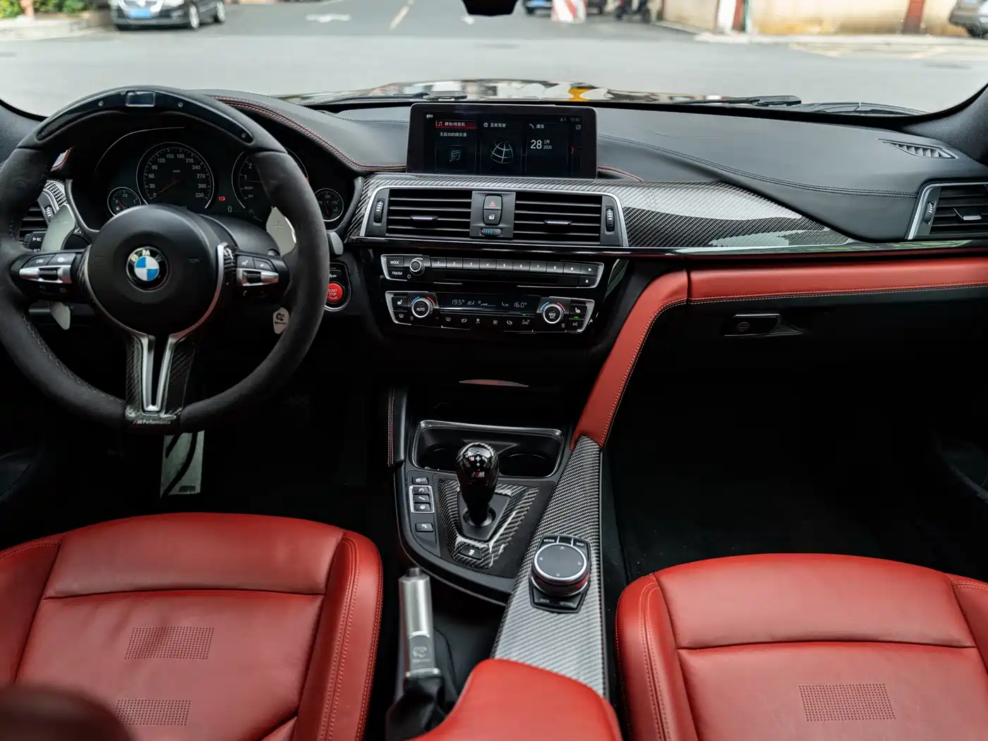 BMW M4 2017 M4 Coupe фото 17