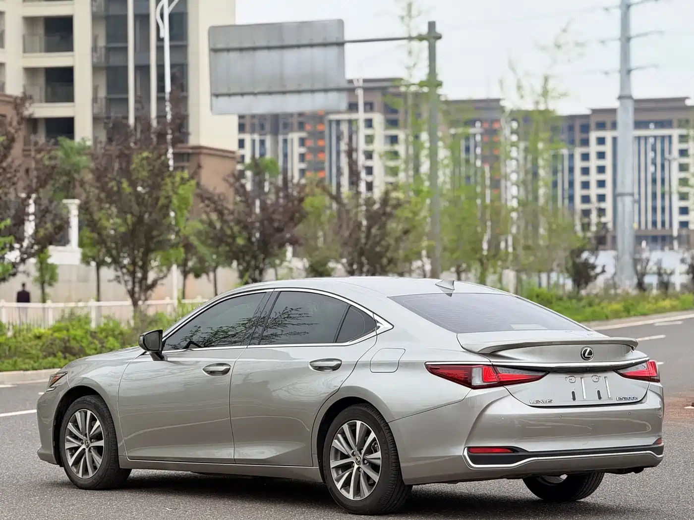 Lexus ES 2020 200 Excellence фото 13