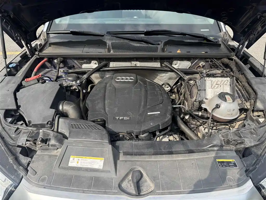 Photo 10 - Audi Q5L