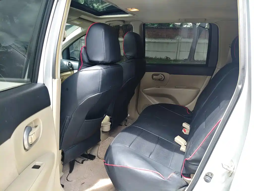 Nissan Livina 2017 2015 1.6XL CVT Luxury Edition