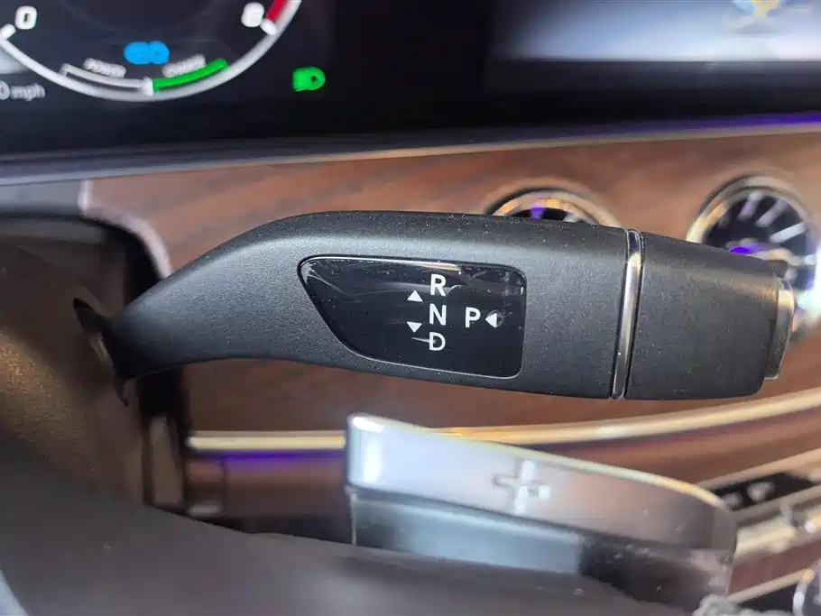 Mercedes-Benz E-Class 2020 E 260 L фото 16