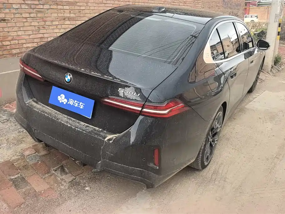 BMW 5 Series 2025 530Li Premium M Sport Package фото 3
