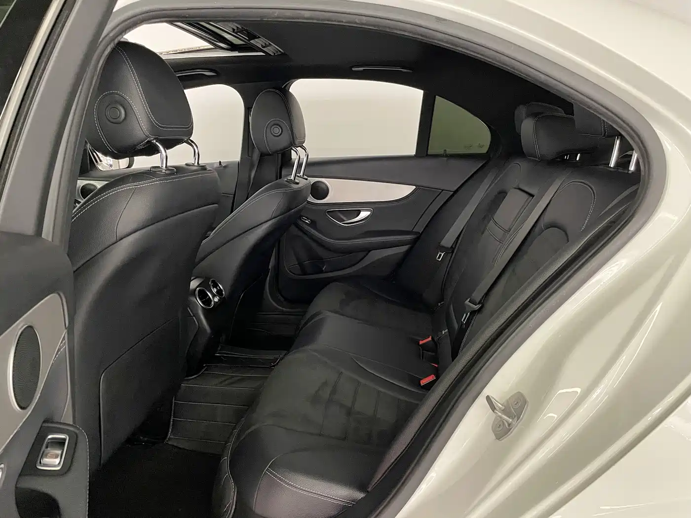 Mercedes-Benz C-Class 2017 C 200 Sport фото 12