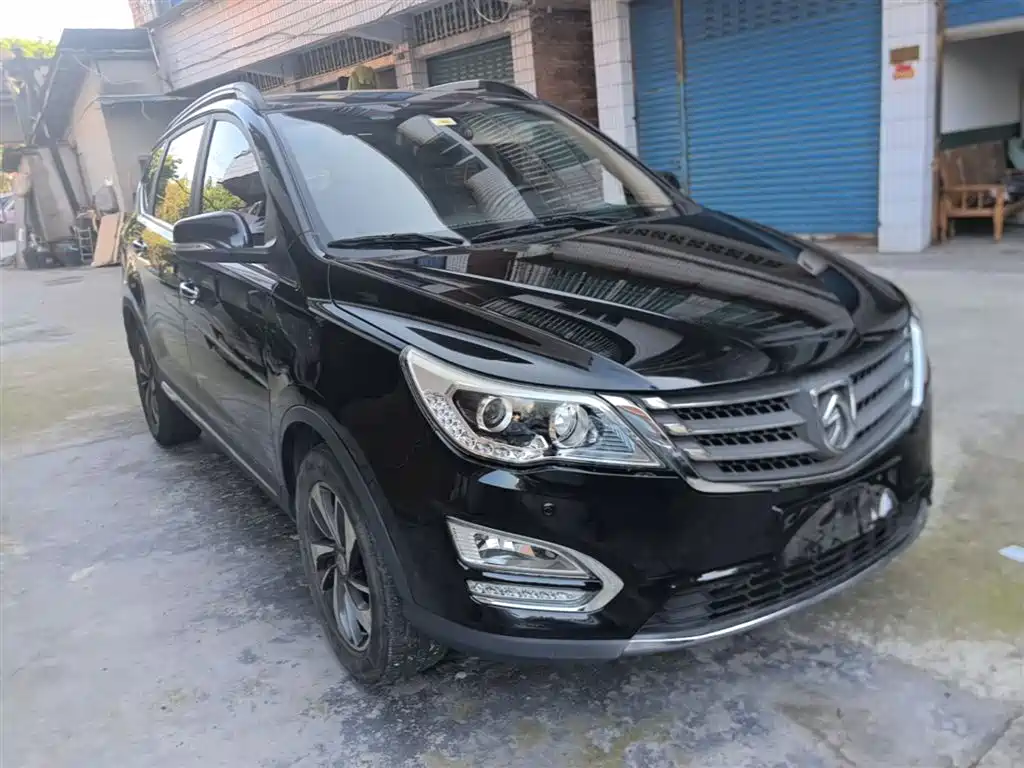 Baojun 560 2017 2016 1.8L Manual Luxury