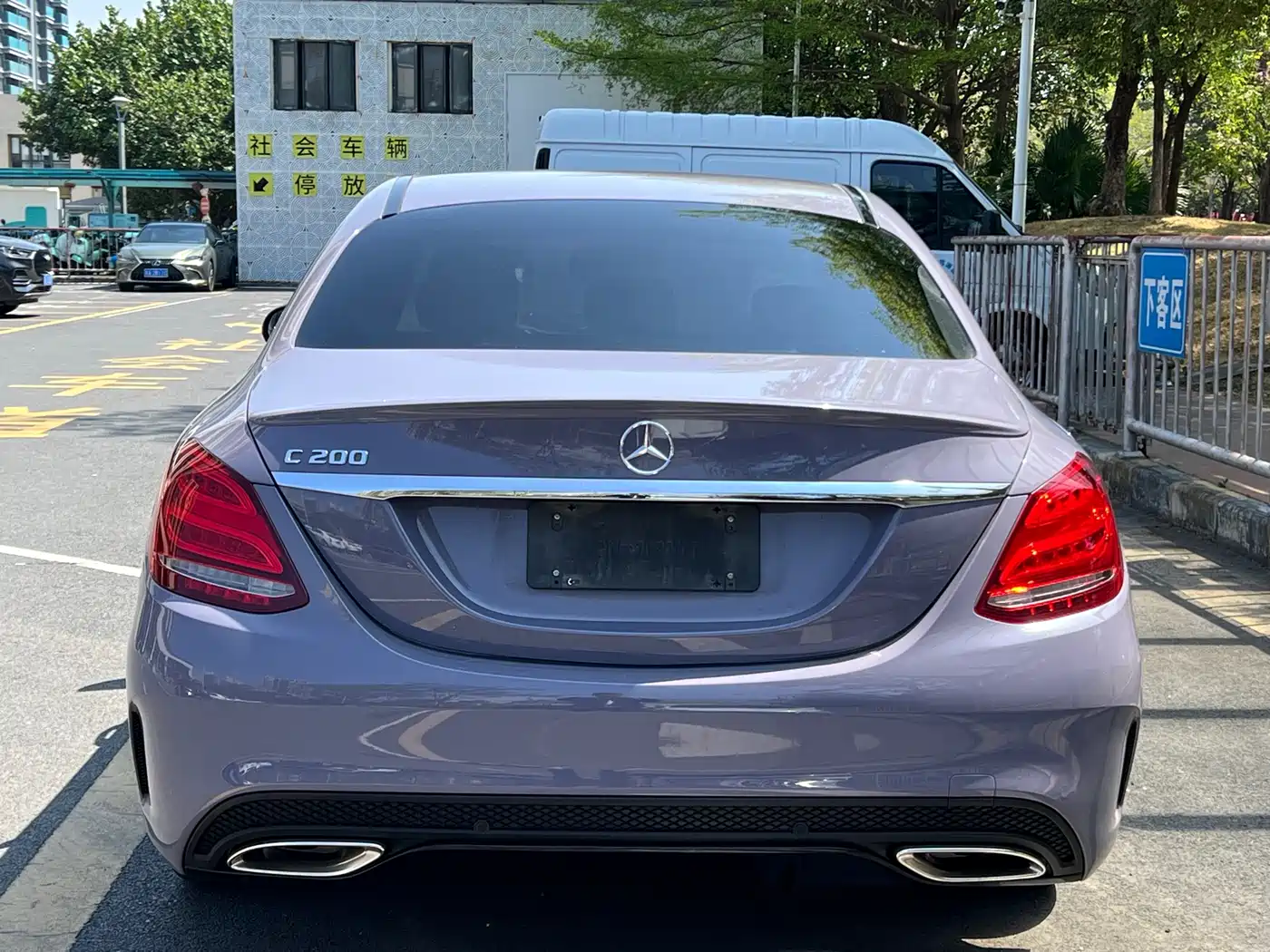 Mercedes-Benz C-Class 2017 Facelift C 200 Sport Edition фото 3