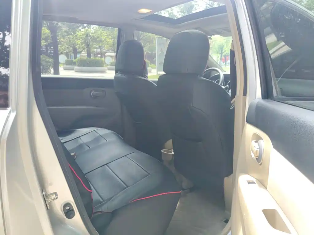 Nissan Livina 2017 2015 1.6XL CVT Luxury Edition