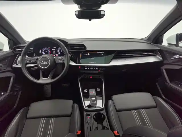 Audi A3 2023 Facelift Sportback 35 TFSI Fashion Sport — фото 5