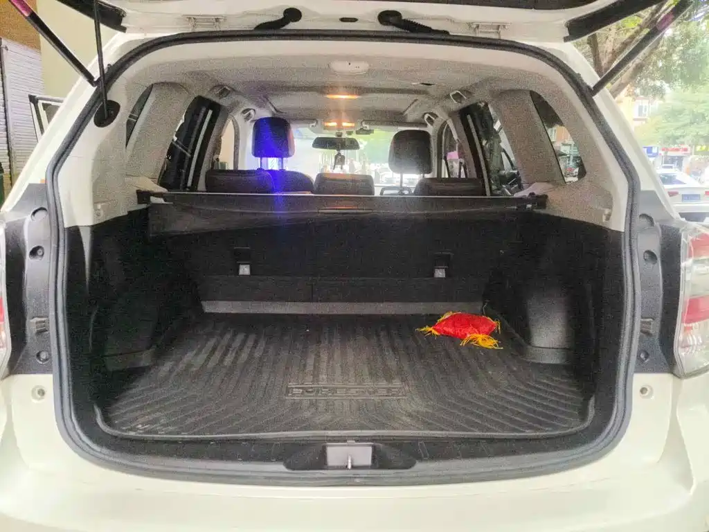 Photo 5 - Subaru Forester