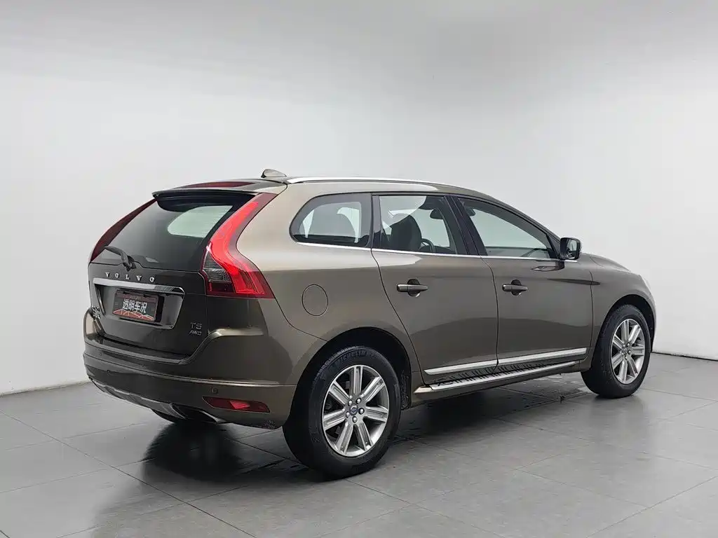 Фото 2 - Volvo XC60