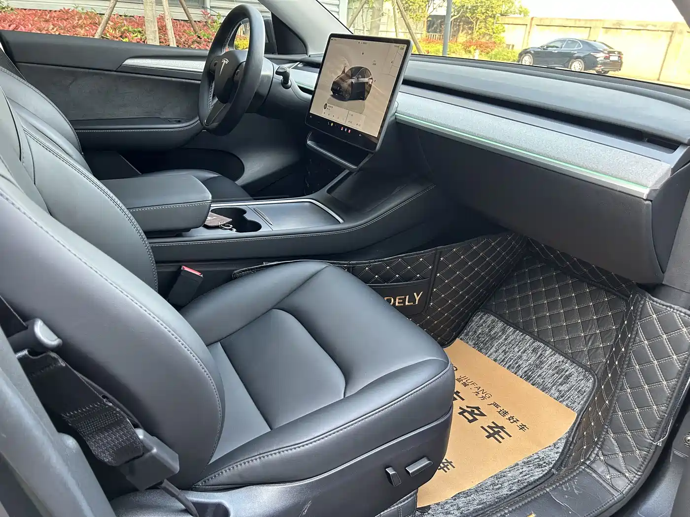Фото 10 - Tesla Model Y