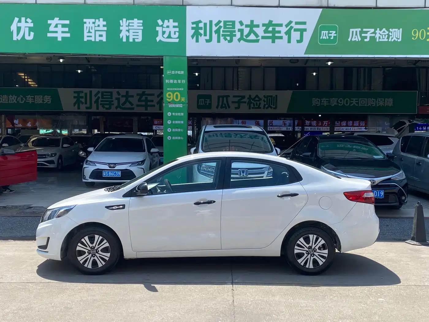 Kia K2 2011 Sedan 1.4L AT GLS фото 3