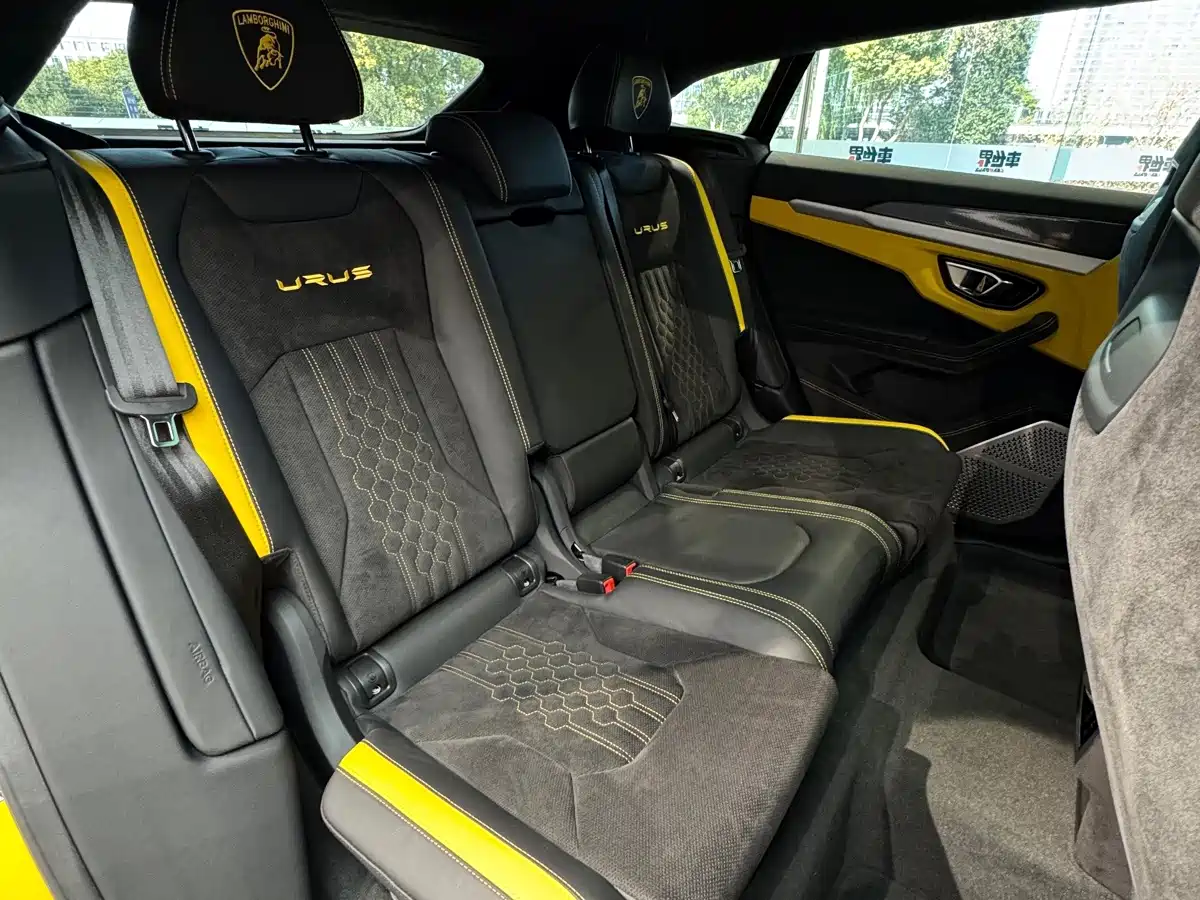 Lamborghini Urus 2024 2023 4.0T V8 S