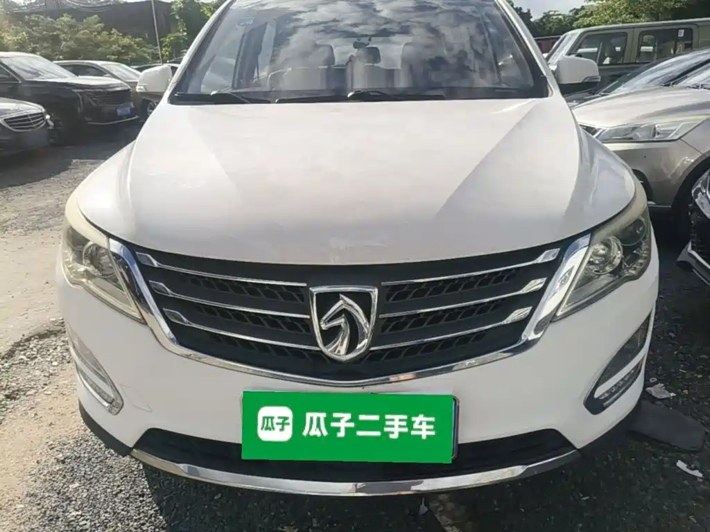 Baojun 560 2015 2015 1.8L Manual Elite