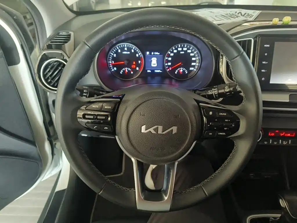Photo 11 - Kia KX1