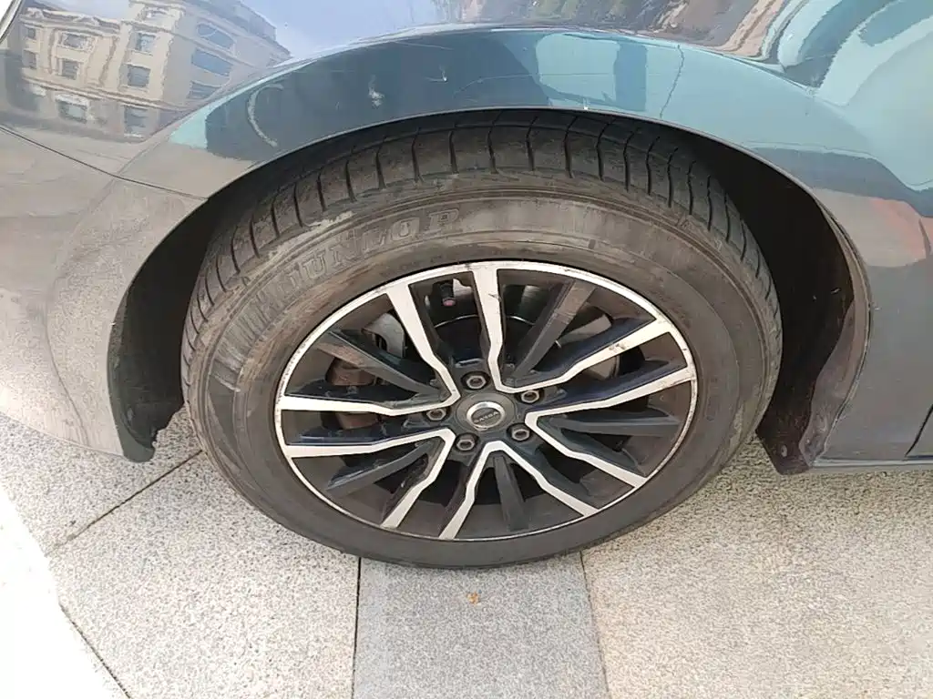 Фото 23 - Volvo V40