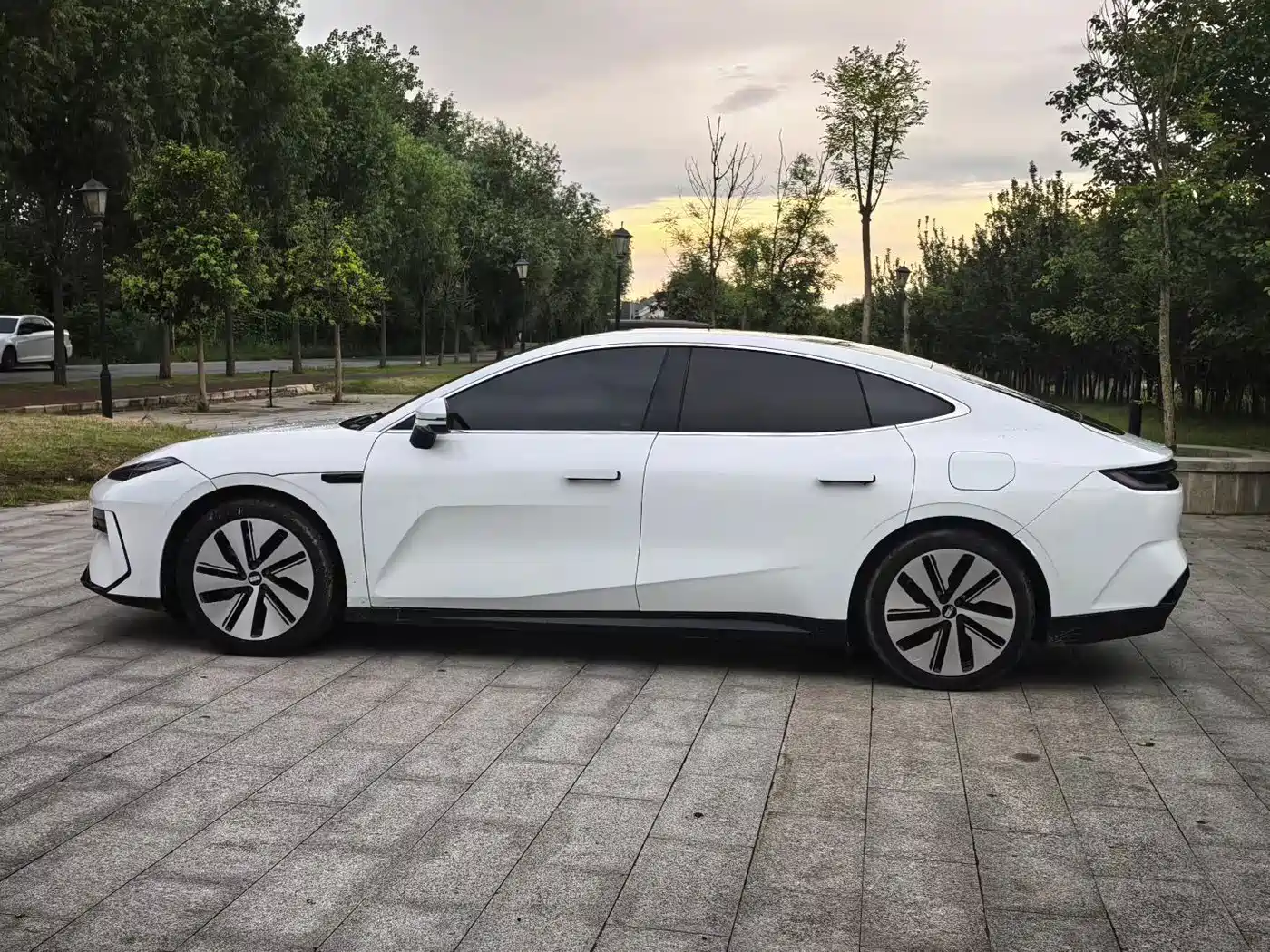 Geely Galaxy Galaxy E8 2024 2024 665km RWD Starship Voyager Edition