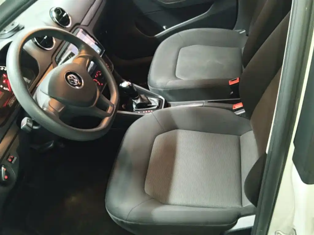 Volkswagen Jetta 2017 1.5L Automatic Fashion фото 15